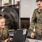 Teilnehmerin des Cyber- und Informationsraums