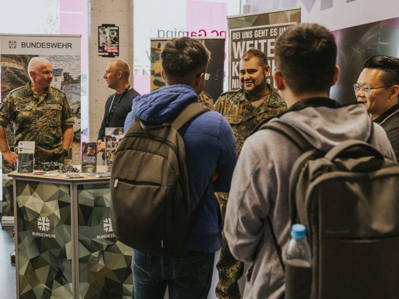 28.09.2024: „Deutschlands bester Hacker“ 
Im Rahmen der Digital-Woche Dortmund DIWODO


Das Foto kann bei korrekter Urhebernennung für journalistische Zwecke honorarfrei verwendet werden: 

"Foto: Thomas Langer/superlanger.de“